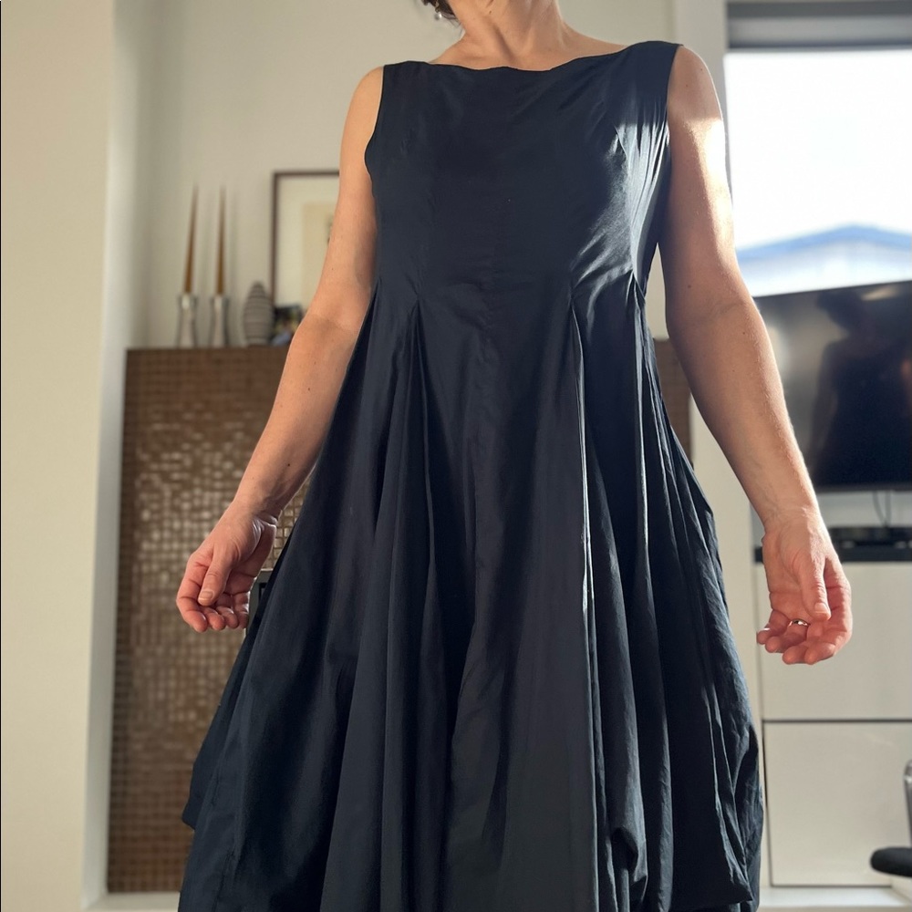 Cotton dress by European brand COS. (Euro size 40)